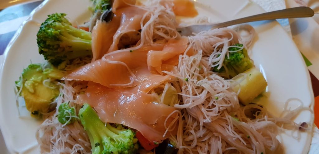 daniel diet: salmon and veg stiryfry