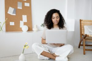 girl on laptop