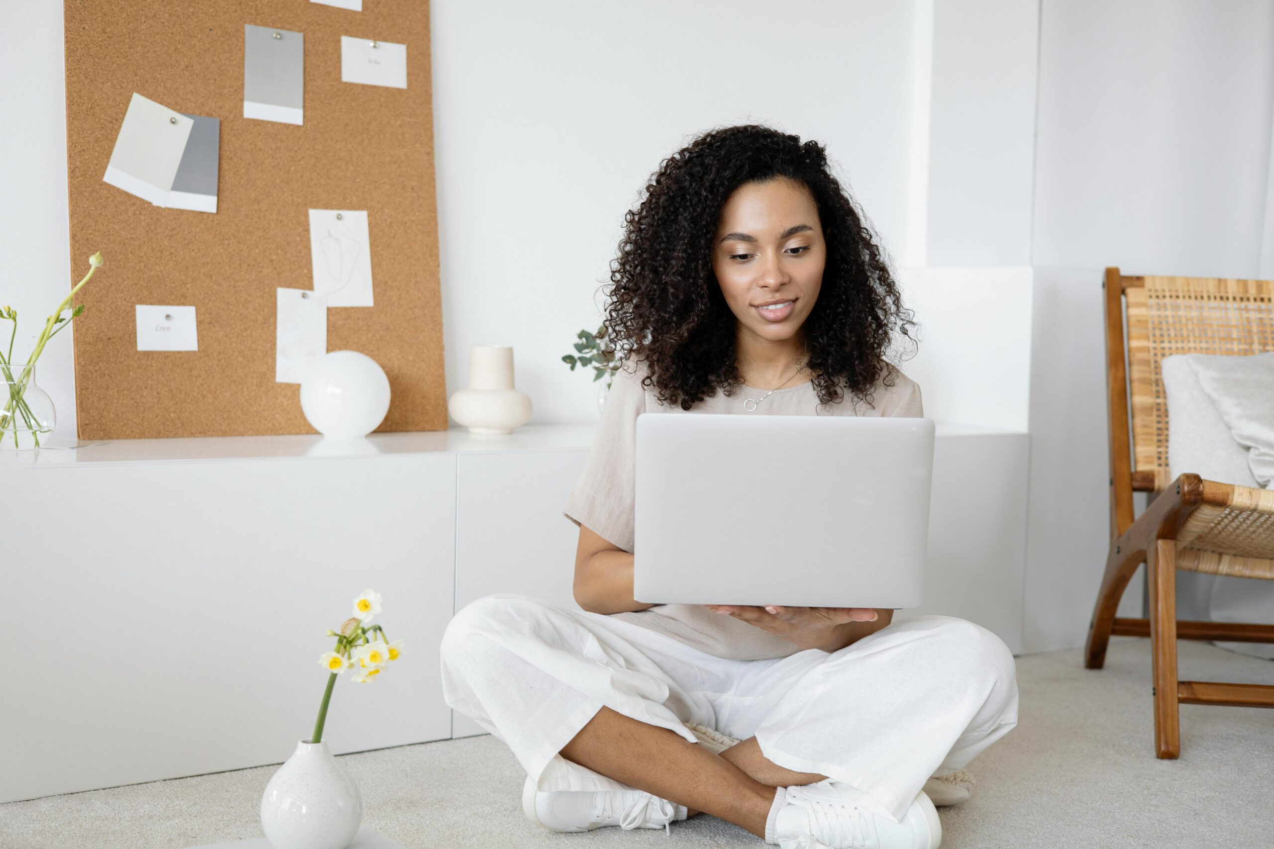 girl on laptop